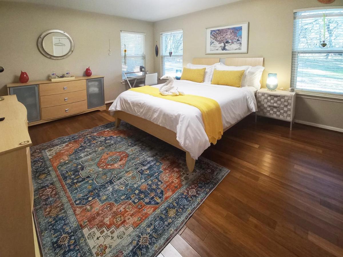 Master Bedroom With King Bed-Free-Wifi-Snack-Parkg In Relaxing Oasis San Marcos Eksteriør billede