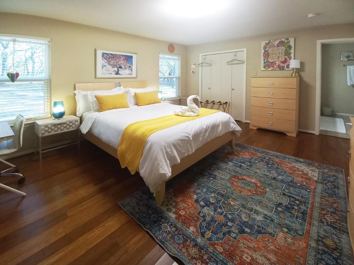 Master Bedroom With King Bed-Free-Wifi-Snack-Parkg In Relaxing Oasis San Marcos Eksteriør billede